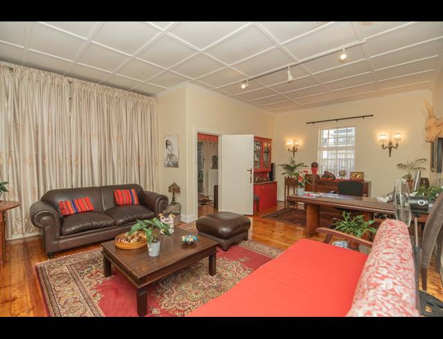 5 BEDROOM HOUSE FOR SALE IN ST GEORGES PARK